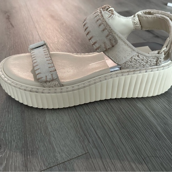 Women's Dolce Vita Debra Platform Cream Sandals - Picture 2 of 8